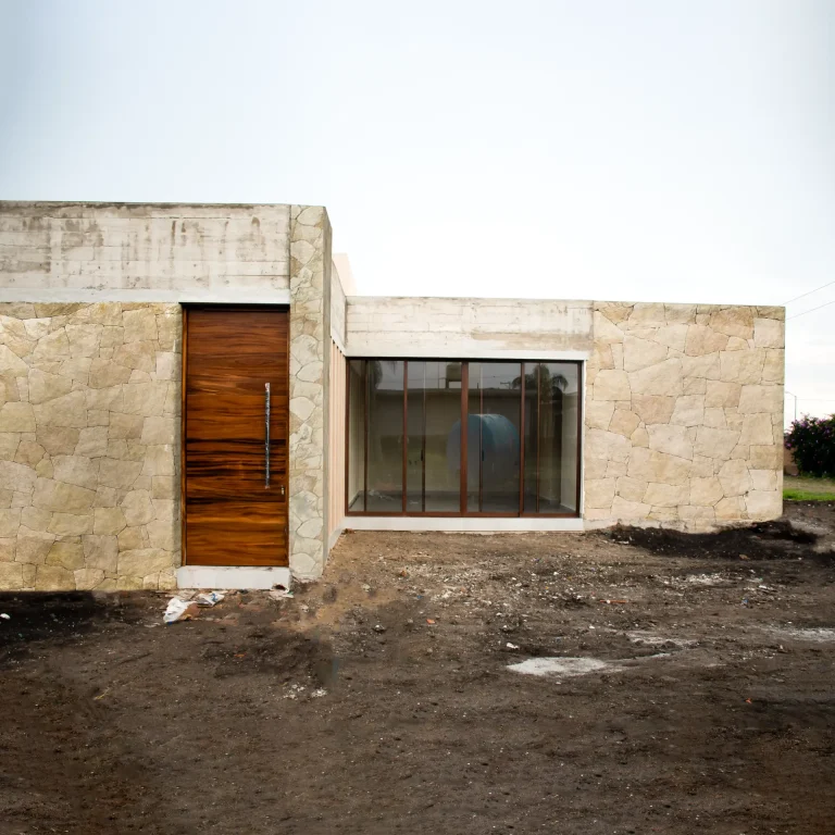 Ixchel Arquitectura sta rita render y real